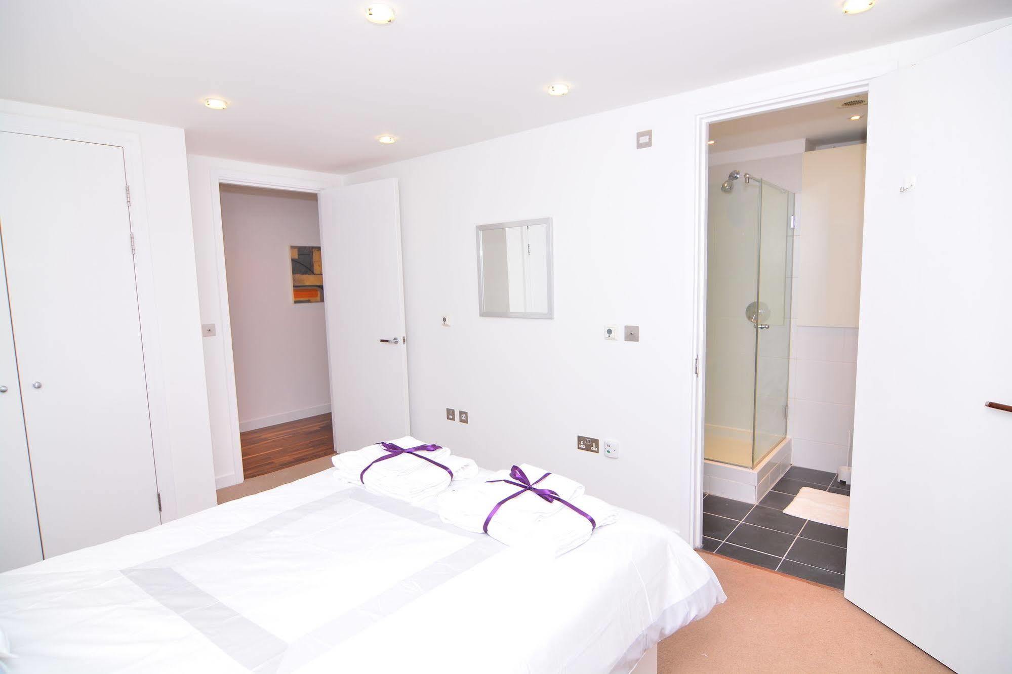 Apartment Wharf - Canary South 런던 외부 사진